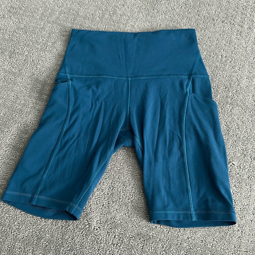Lululemon align biker shorts 8in with pockets